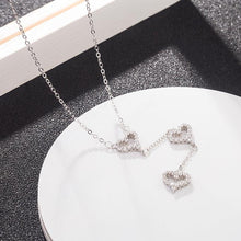 Charger l&#39;image dans la galerie, Triple love hearts necklace, sterling Silver, CZ cubic zirconia, love heart pendant, 3 hearts together, Mother’s Day Gift - Luna Jewelry
